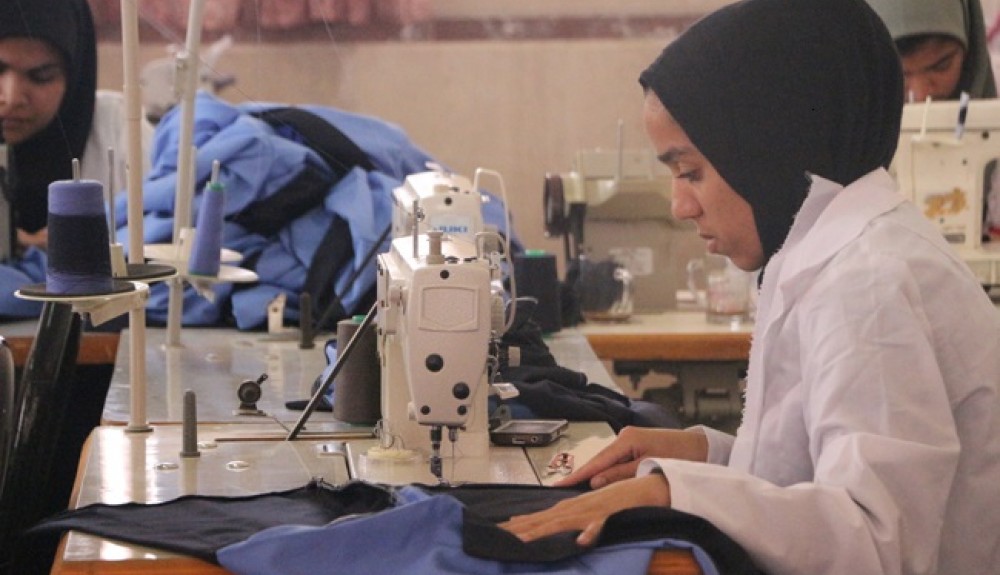 تولید ایرانی هزار دست لباس فرم مدرسه در زهک