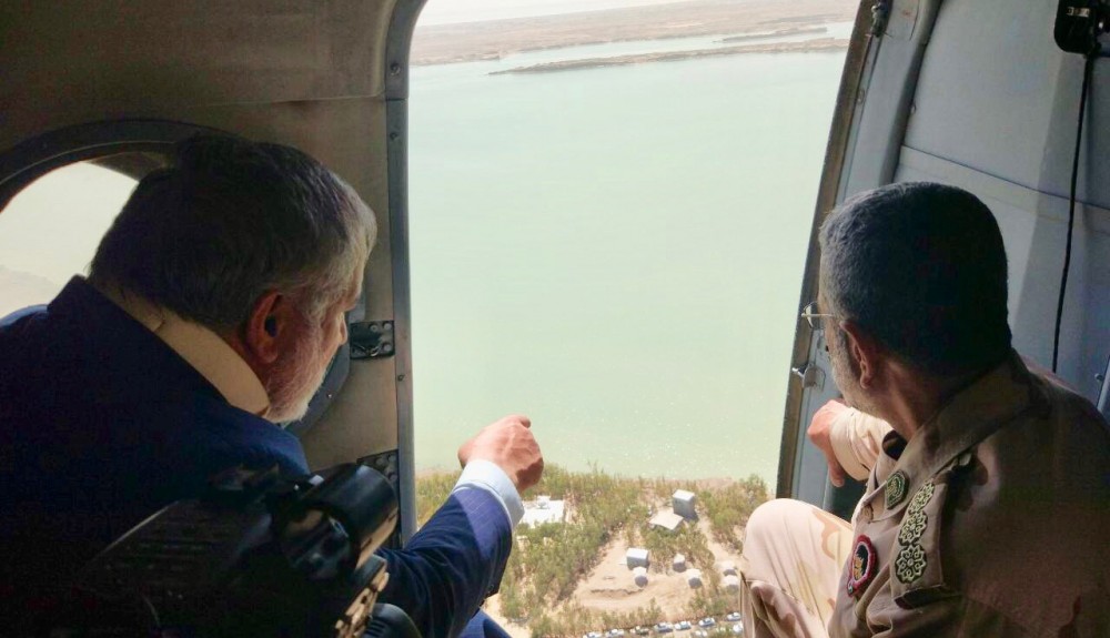 بازدید هوایی استاندار سیستان و بلوچستان از جریان آب ورودی و سیلاب رودخانه هلمند افغانستان به منطقه سیستان