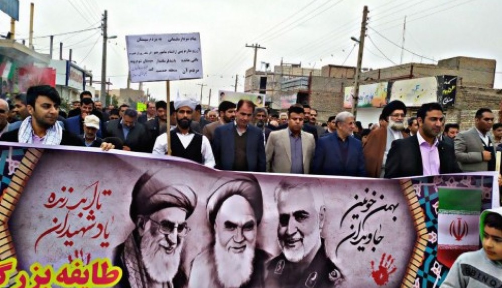پیروزی انقلاب اسلامی معجزه خدا بود/مردم صاحبان اصلی کشور و انقلاب هستند