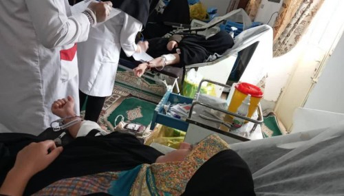 بانوان بسیجی زهک خون خود را اهدا کردند