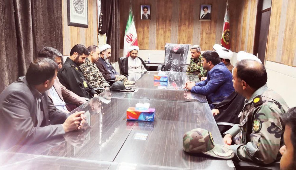 ‍ دیدار امام جمعه و جمعی از مسئولین زهک با فرمانده پادگان شهید کیخا ارتش زابل