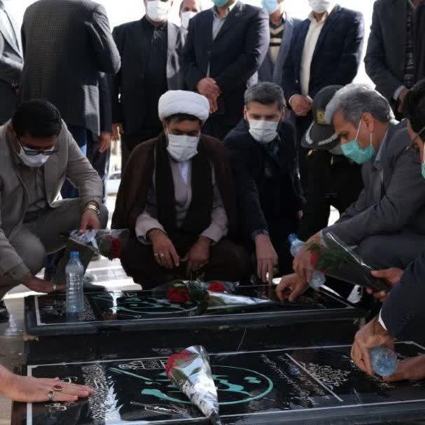 آیین غبار روبی مزار شهدا به مناسبت دهه فجر در شهرستان زهک